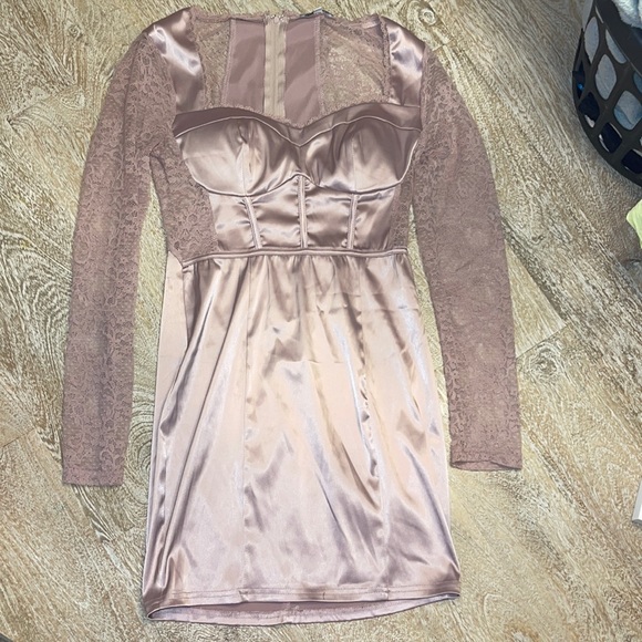 Fashion Nova Dresses & Skirts - Fashion Nova small champagne color lace